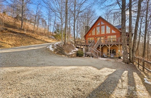 Todd Cabina | This weekend only! Last minute special Todd Escape ONLY Lower level of Log home