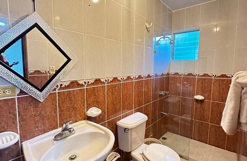 Montellano Casa | The Stars Oasis - Serene 3 Bedroom Home w/ Jacuzzi