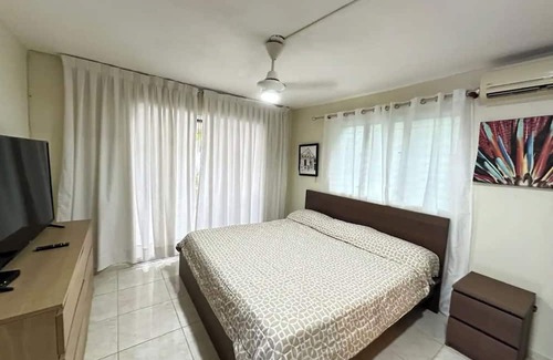 Montellano Casa | The Stars Oasis - Serene 3 Bedroom Home w/ Jacuzzi