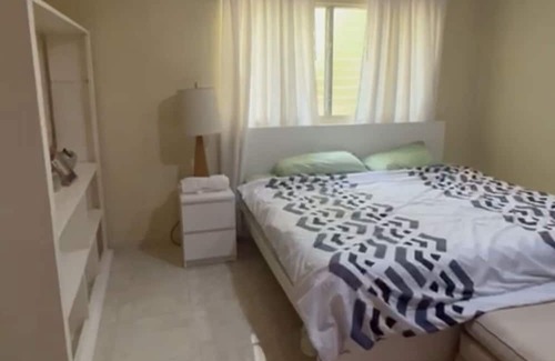 Montellano Casa | The Stars Oasis - Serene 3 Bedroom Home w/ Jacuzzi