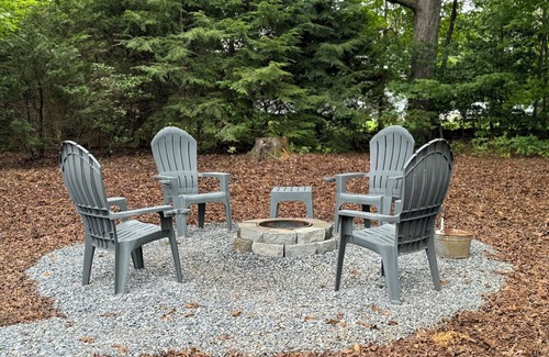 Old Fort Casa | Completely remodeled 2-bedroom home with fire pit. 3 miles from Old Fort.