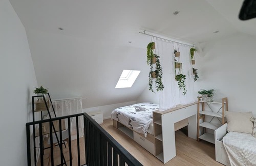 Quincy-Voisins Apartamento | Duplex with secure garage and wifi near Disney