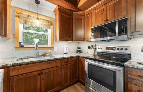 Omaha Cabina | ThunderRidge-HotTub-TreeHouse-BoatParking-Boat Sli