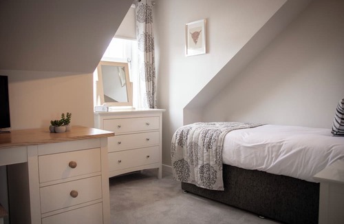 Troon Cabaña | Cosy cottage, with on site amenities, minutes from Royal Troon Golf Club & beach