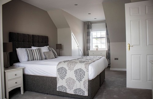 Troon Cabaña | Cosy cottage, with on site amenities, minutes from Royal Troon Golf Club & beach