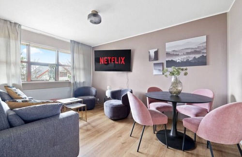 Breidholt Apartamento | Restful Retreat in the Suburbs