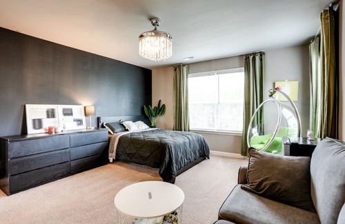 Centreville Casa | Beautiful secluded home close to Bull Run Battlefield, DC & more
