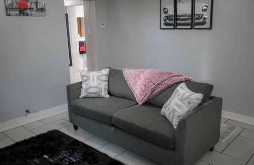 Springfield Apartamento | Charming 1-bedroom apartment with WiFi, AC in lovely Springfield
