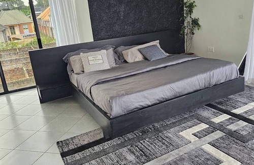 Entebbe Cama Y Desayuno | Love Nest Haven in Kampala