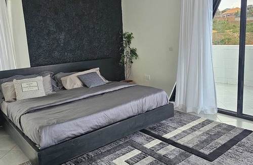 Entebbe Cama Y Desayuno | Love Nest Haven in Kampala