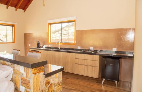 Sao Bento do Sapucai Chalet De Esquí | Chalé Pedra Madeira com Hidro e Café da Manhã