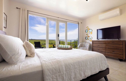 Aguada Apartamento | Rincon View Suites 04 with infinity pools & mountain views!