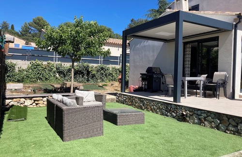 La Bastide-des-Jourdans Casa | Single-family home in La Bastide des Jourdans