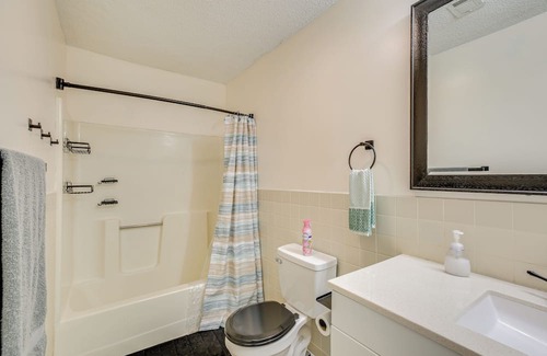 Little River Casa | Charming Little River House < 7 Mi to Beach!