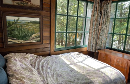 Bucksport Cabina | Rustic cabin on waterfront in Bucksport w/ modern plumbing, views, & privacy.