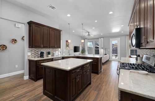 Round Rock Casa | BOHO Style 5BR Social House LUXE Round Rock