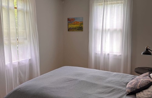 North Hero Cabaña | Pear Tree Cottage - North Hero Waterfront Property