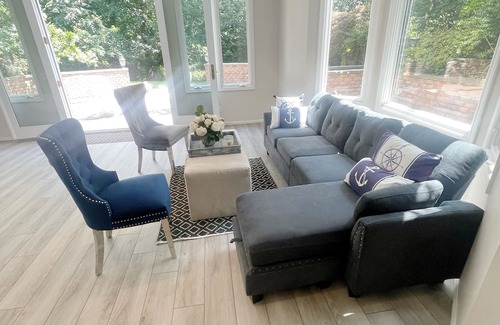 Locust Valley Cabaña | Gorgeous cottage with WiFi and fitness room on a 5 acre private property in LV