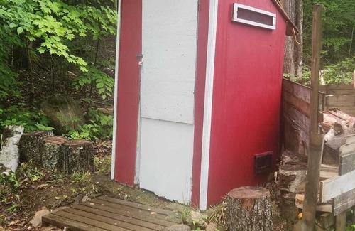 Irondale Cabina | Welcome to Glamor Rustic Retreats, your ideal getaway in Highlands East, Ontario
