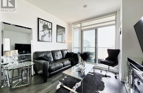 Humber Bay Condominio | Gorgeous Condo By the Lake With Parking