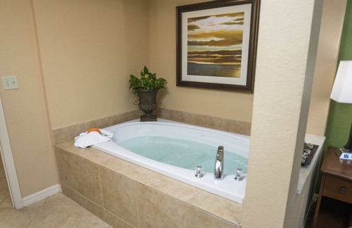 Weston Complejo | Luxury one bedroom and one bathroom unit with full amenities