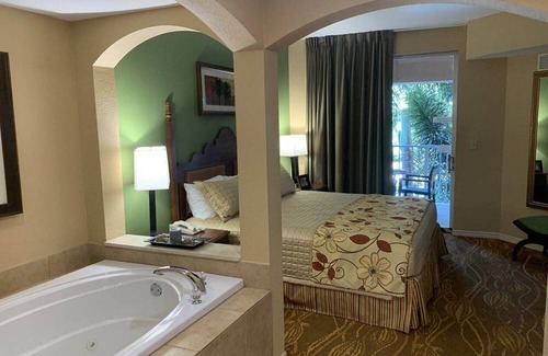 Weston Complejo | Luxury one bedroom and one bathroom unit with full amenities