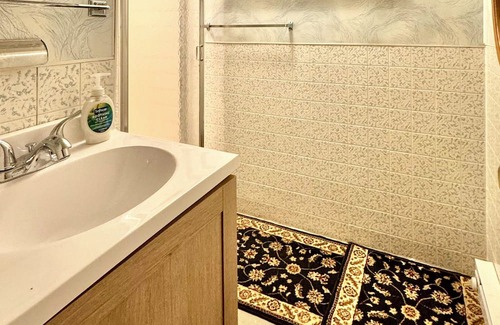Gillette Casa | Grandma’s Basement - a cozy, fully furnished basement with WiFi in Gillette
