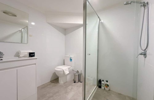 Sunnybank Hills Apartamento | Comfy unit near Garden city Westfield w/Parking