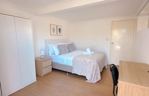 Sunnybank Hills Apartamento | Comfy unit near Garden city Westfield w/Parking