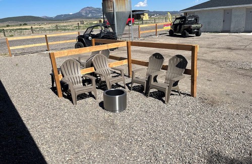 Panguitch Alquiler De RV | Glamping bunkhouse, located minutes from Bryce Canyon national Park