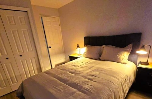 Parker Cove Casa | Terrific house in Vernon w! WiFi, Netflix & Prime. 5 mins. dtive to Fintry Lake.