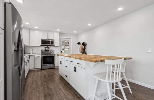 Brandt Cabina | Shady Beach Retreat at Lake Cochrane - Gary, SD