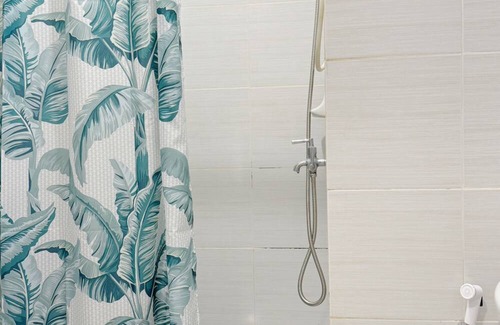 Lahug Condominio | Cozy Studio condo in charming Cebu City with WiFi, AC, near IT Park