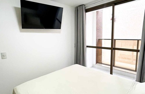 Vila Velha Apartamento | Spacious 3-bedroom apartment with WiFi, fitness room in beautiful Praia da Costa
