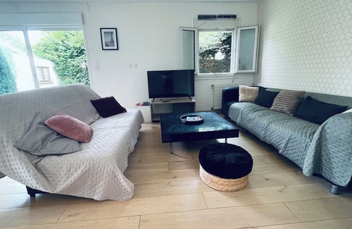 Drancy Casa | Un Séjour à Paris, une Maison Tout Près
