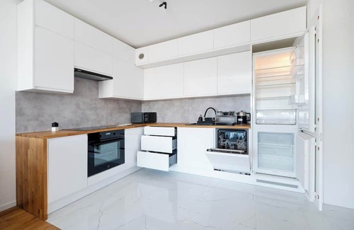 Lodz Apartamento | Wróblewskiego Apt - Balcony, Parking, Workspace - by Rentujemy