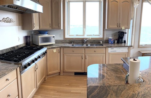 South Seaside Park Casa | Water Front Spacious 5-bedroom house with WiFi, AC in beautiful Seaside Park