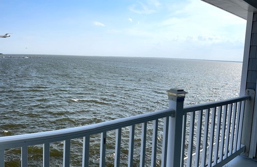South Seaside Park Casa | Water Front Spacious 5-bedroom house with WiFi, AC in beautiful Seaside Park