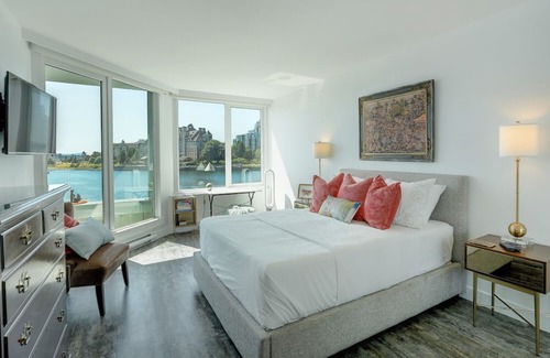 Inner Harbour Condominio | Harbour View Executive Suite – Unparalleled Views in Victoria!