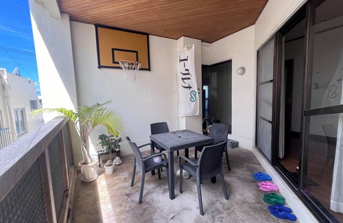 Taketomi-jima Taketomi-cho Apartamento | Ishigakijima Group Inn 2216 Nijiiro in Euglena Mall