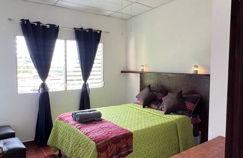 San Salvador Apartamento | Cuarto con Baño Completo