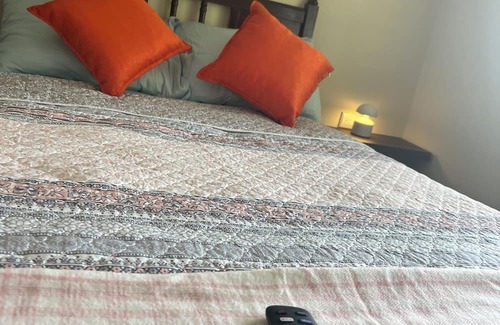 San Salvador Apartamento | Cuarto con Baño Completo con Entrada Desde el Pasillo