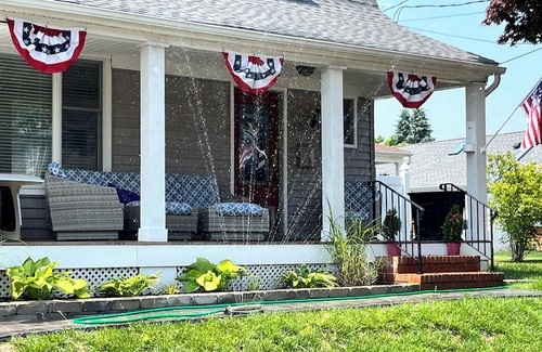 Manasquan Casa | Charming 4 Bedroom House with Pool and tropical backyard Oasis