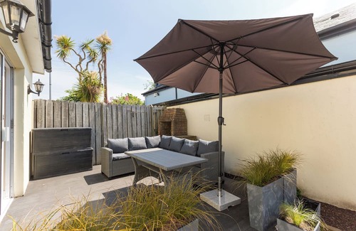 Delgany Apartamento | Greystones Garden Studio for 2 down at the Harbour