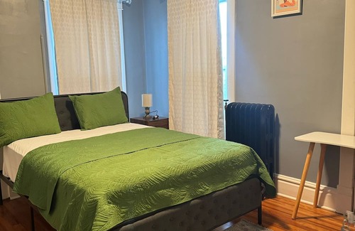 Hagerstown Casa | Spacious 4-bedroom home in charming historic Hagerstown, featuring WiFi and AC.