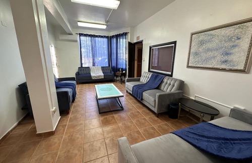 Carcel Apartamento | Group-Friendly 3BR Unit in Mayaguez