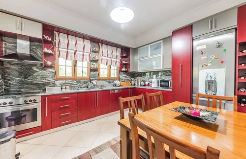 Lazarat Casa | Charming Townhouse with Stunning Views