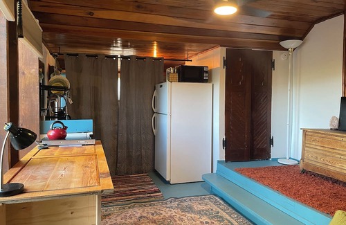 Taos Apartamento | Loft with views in scenic rural Taos, an easy drive to your next new memories