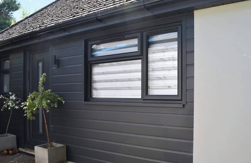 Bournemouth Cabaña | You will adore this stylish cabin, the perfect Hideaway for two.
