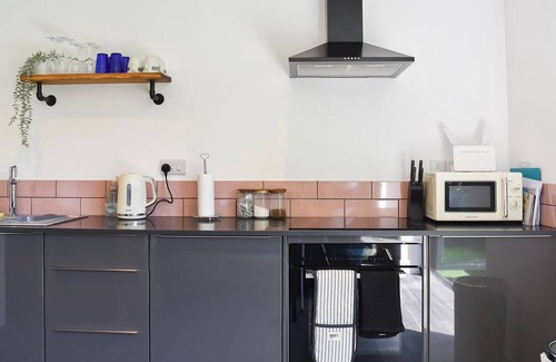 Bournemouth Cabaña | You will adore this stylish cabin, the perfect Hideaway for two.